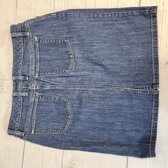 L.L. Bean Favorite Fit Denim Jean Skirt size 10 Reg Straight Knee Pockets Casual - Picture 6 of 6